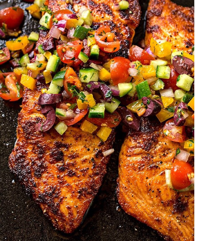 Grilled Salmon and Pesto Zoodles