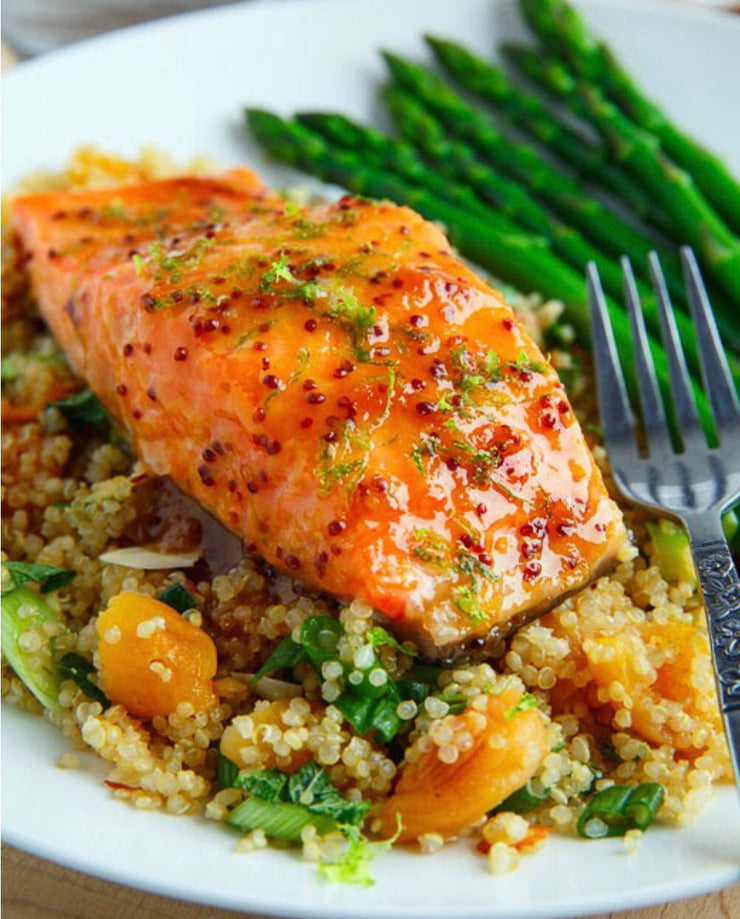 Grilled Salmon and Pesto Zoodles